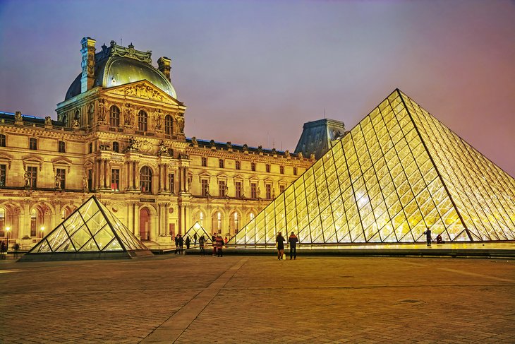 Top 10 Most Attractive Tourist Destinations in Paris- France