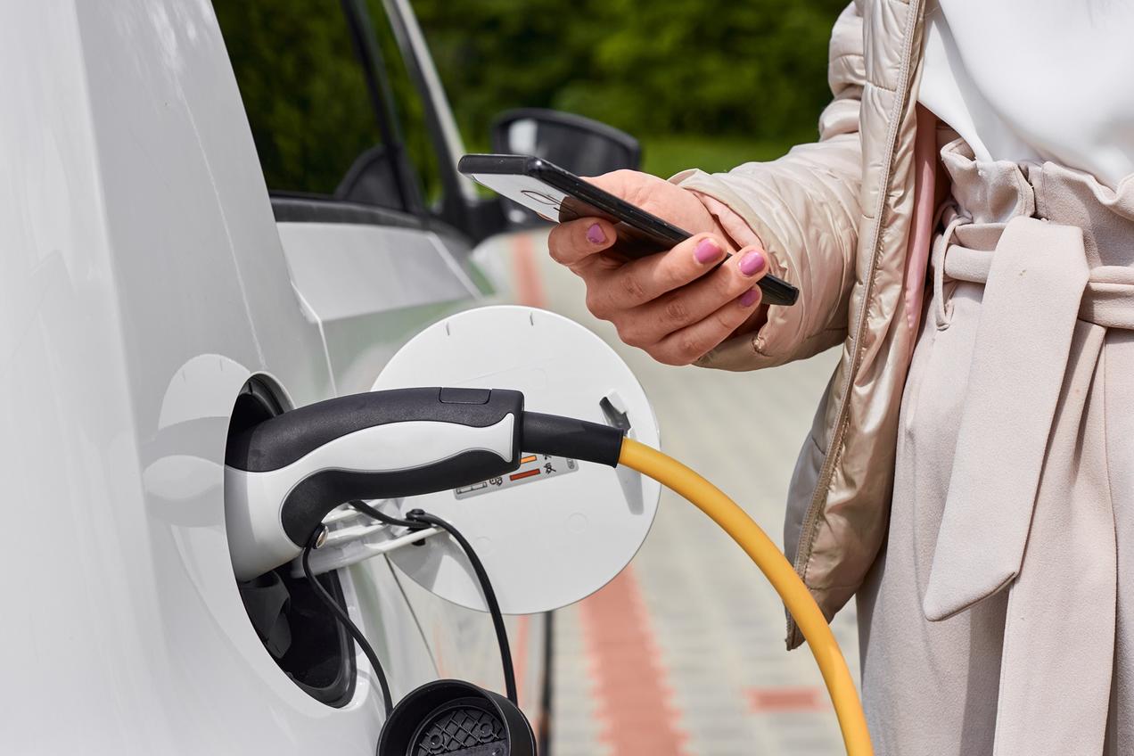 EV charging station manufacturers in India,
